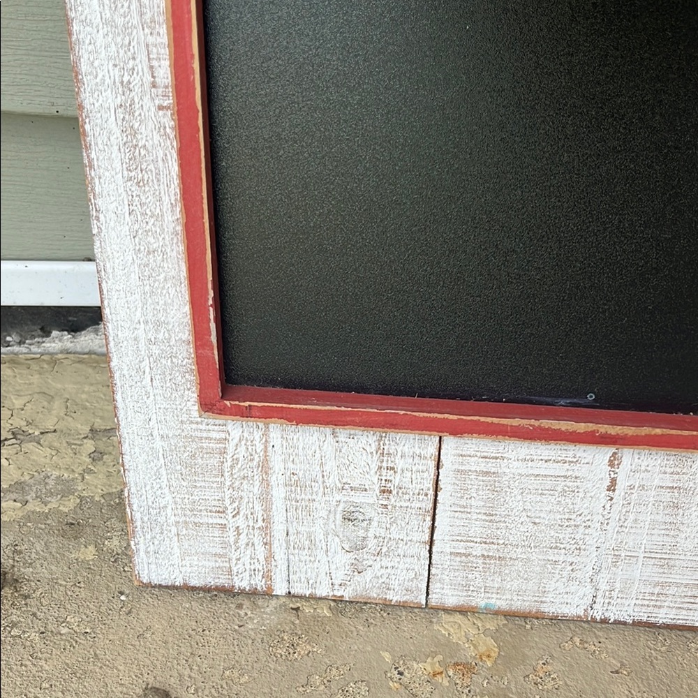 The Spring Shop Rustic White and chalk board - Picture 5 of 12